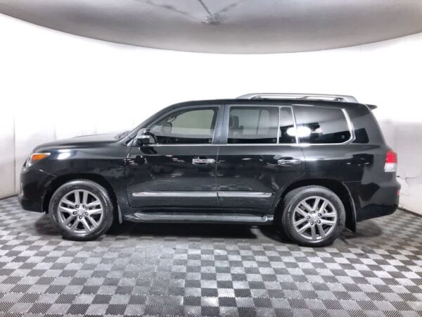 2015 Lexus LX 570 4WD - Image 23