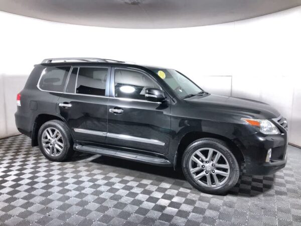 2015 Lexus LX 570 4WD - Image 8