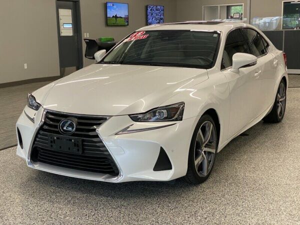 2018 Lexus IS 350 AWD - Image 16