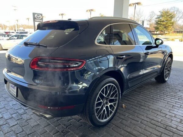 2018 Porsche Macan S AWD - Image 8