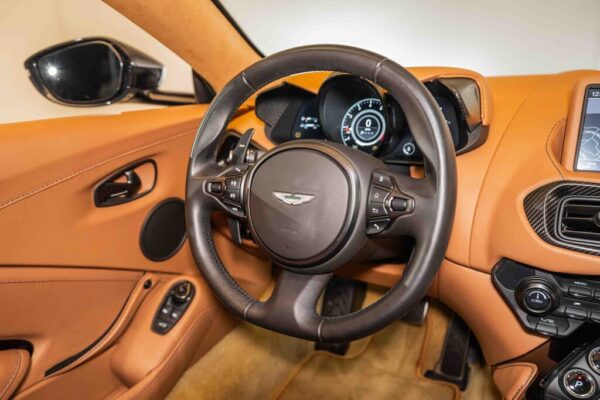 2020 Aston Martin Vantage RWD - Image 17