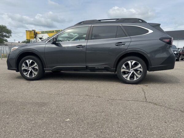 2021 Subaru Outback Crossover Limited AWD - Image 10