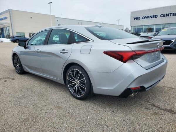 2021 Toyota Avalon XSE Nightshade FWD - Image 5