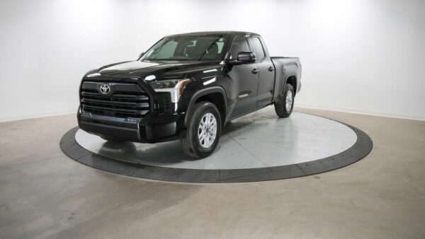 2022 Toyota Tundra SR5 Double Cab RWD - Image 11