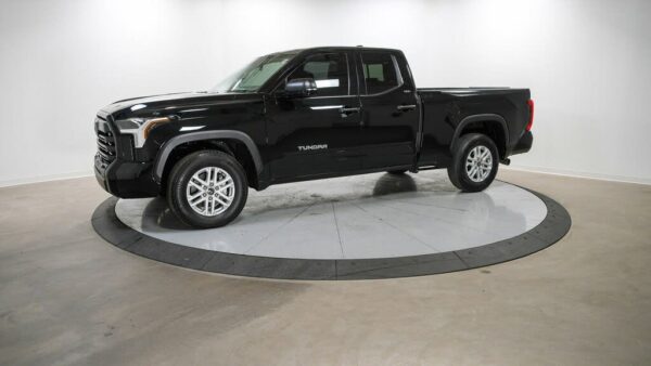 2022 Toyota Tundra SR5 Double Cab RWD - Image 14