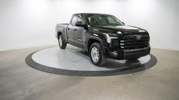 2022 Toyota Tundra SR5 Double Cab RWD - Image 4