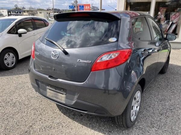 2013 MAZDA DEMIO - Image 11