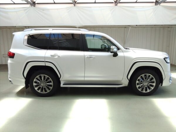 2022 TOYOTA LAND CRUISER - Image 3