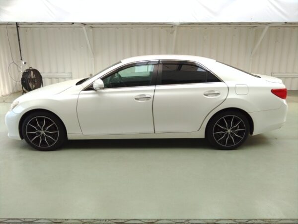 2010 TOYOTA MARK X - Image 7