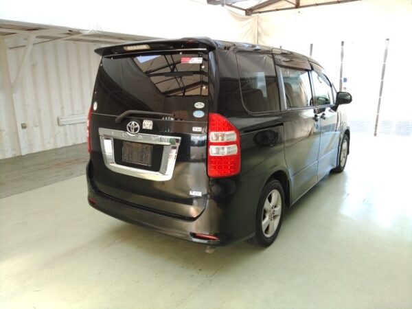 2010 TOYOTA NOAH - Image 5