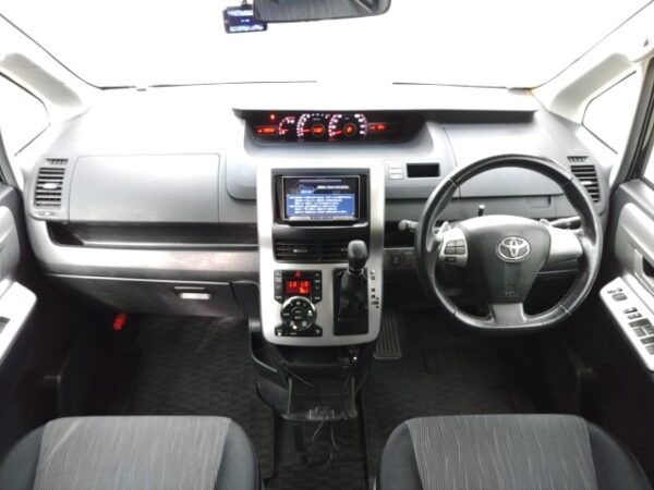 2010 TOYOTA NOAH - Image 21