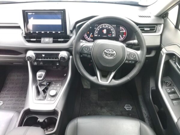 2019 TOYOTA RAV4 - Image 18